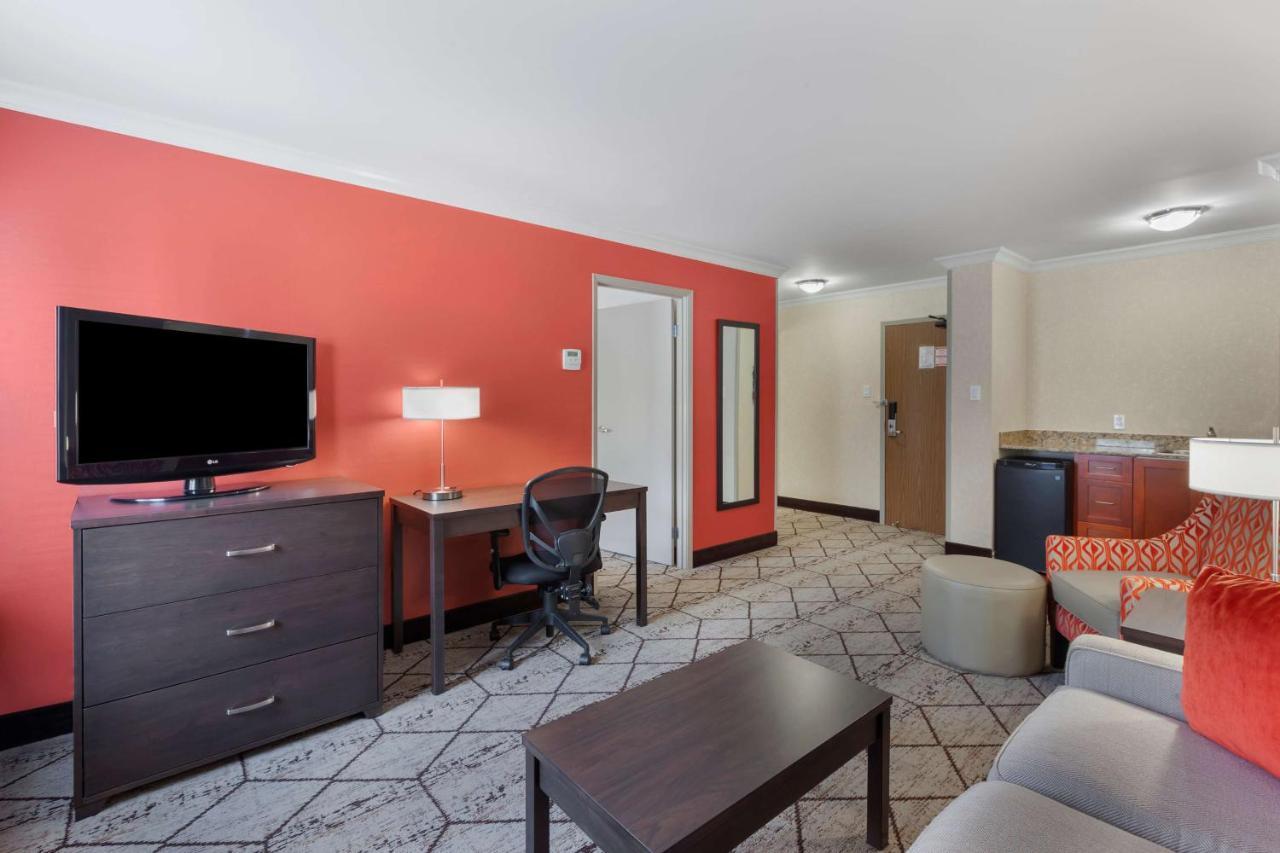 Best Western Plus Rose City Suites Welland Exterior photo
