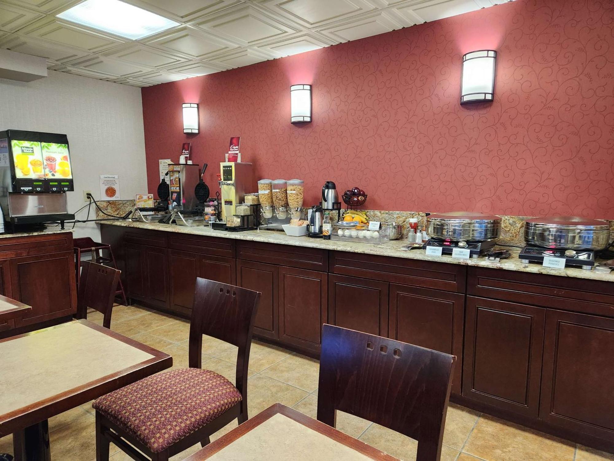 Best Western Plus Rose City Suites Welland Exterior photo