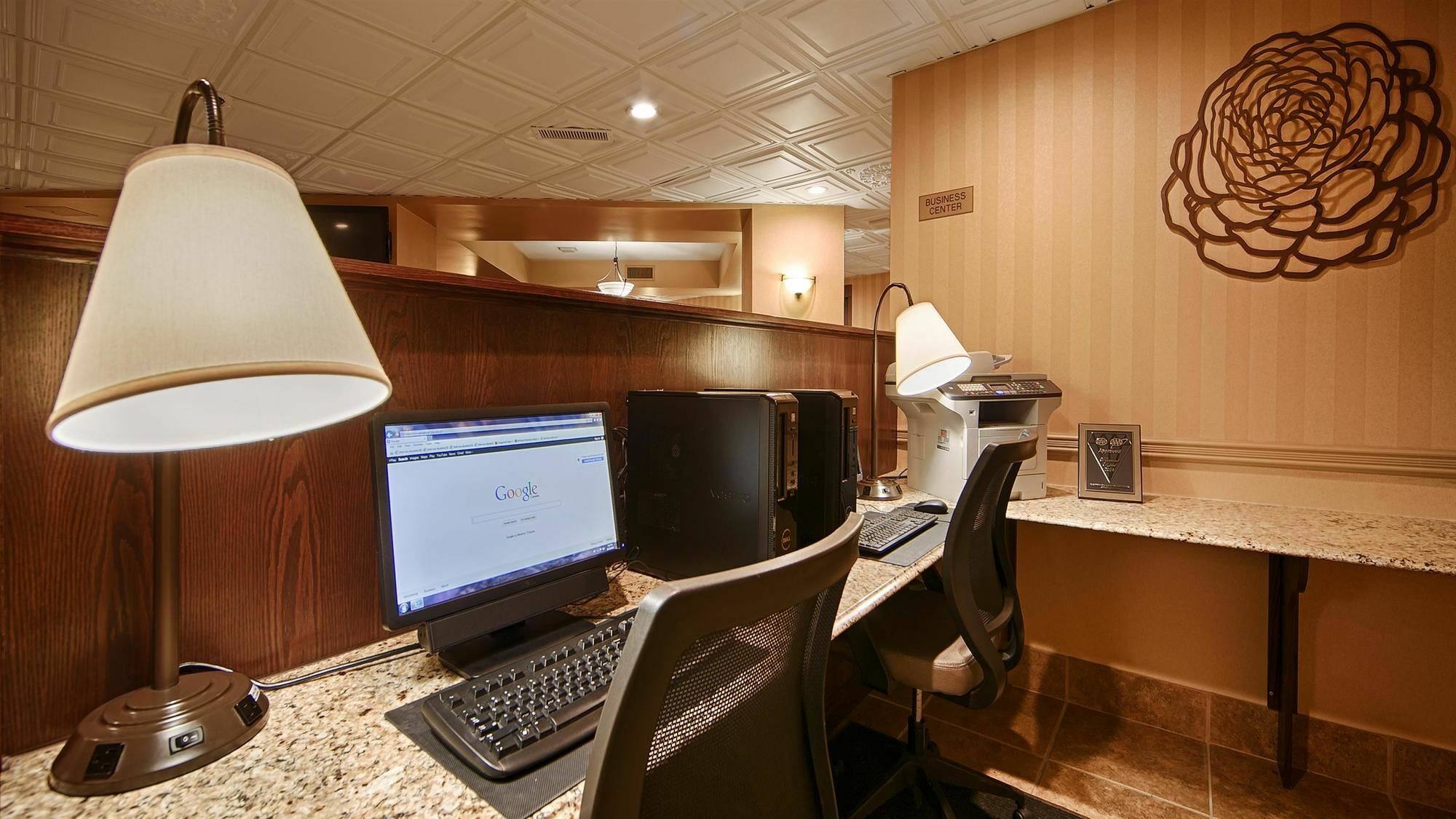 Best Western Plus Rose City Suites Welland Exterior photo